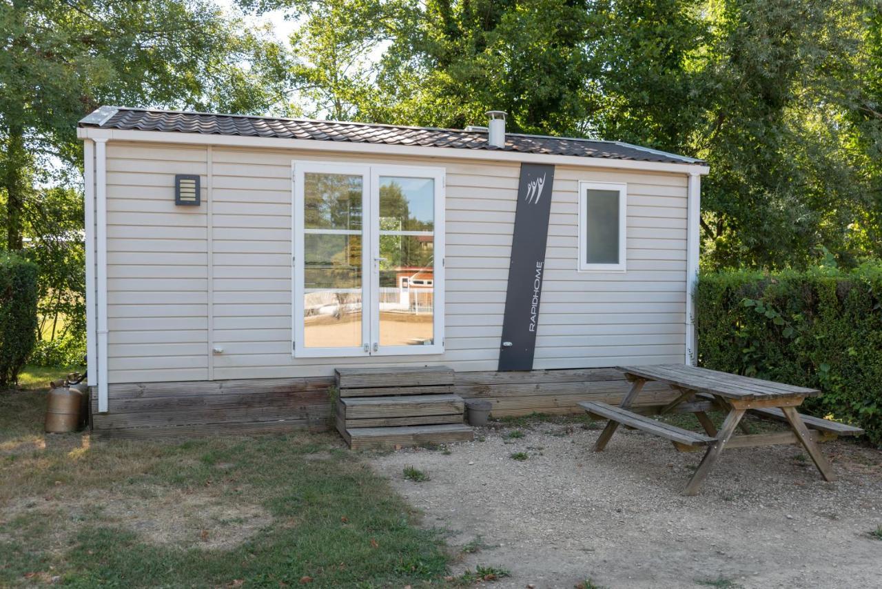 Camping du Sevron Saint-Etienne-du-Bois  Extérieur photo