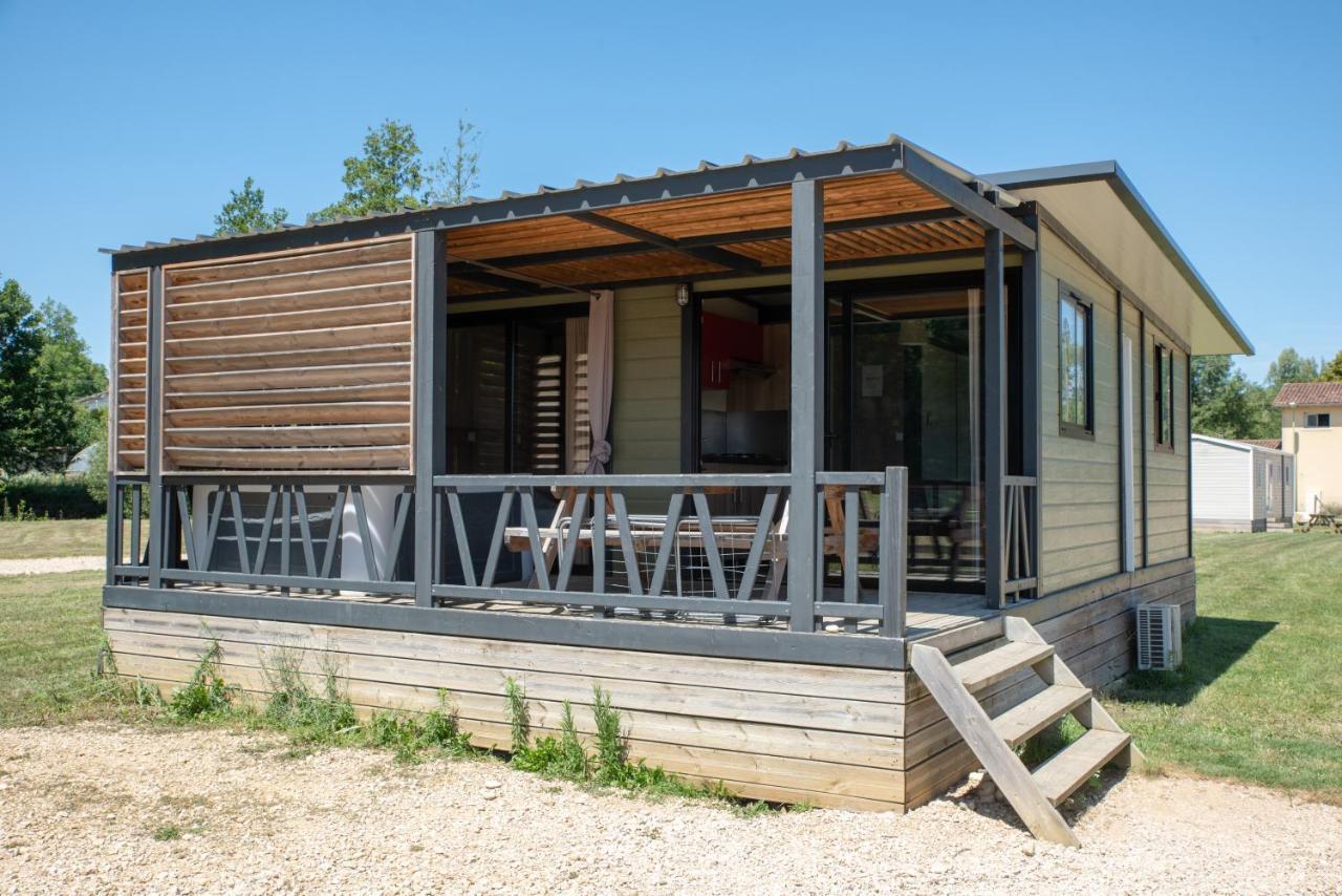Camping du Sevron Saint-Etienne-du-Bois  Extérieur photo