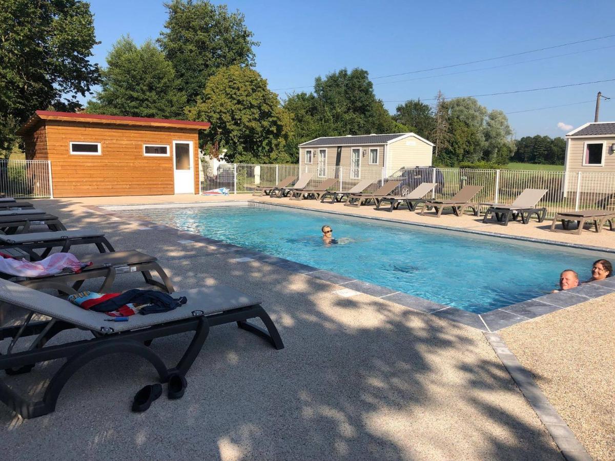 Camping du Sevron Saint-Etienne-du-Bois  Extérieur photo