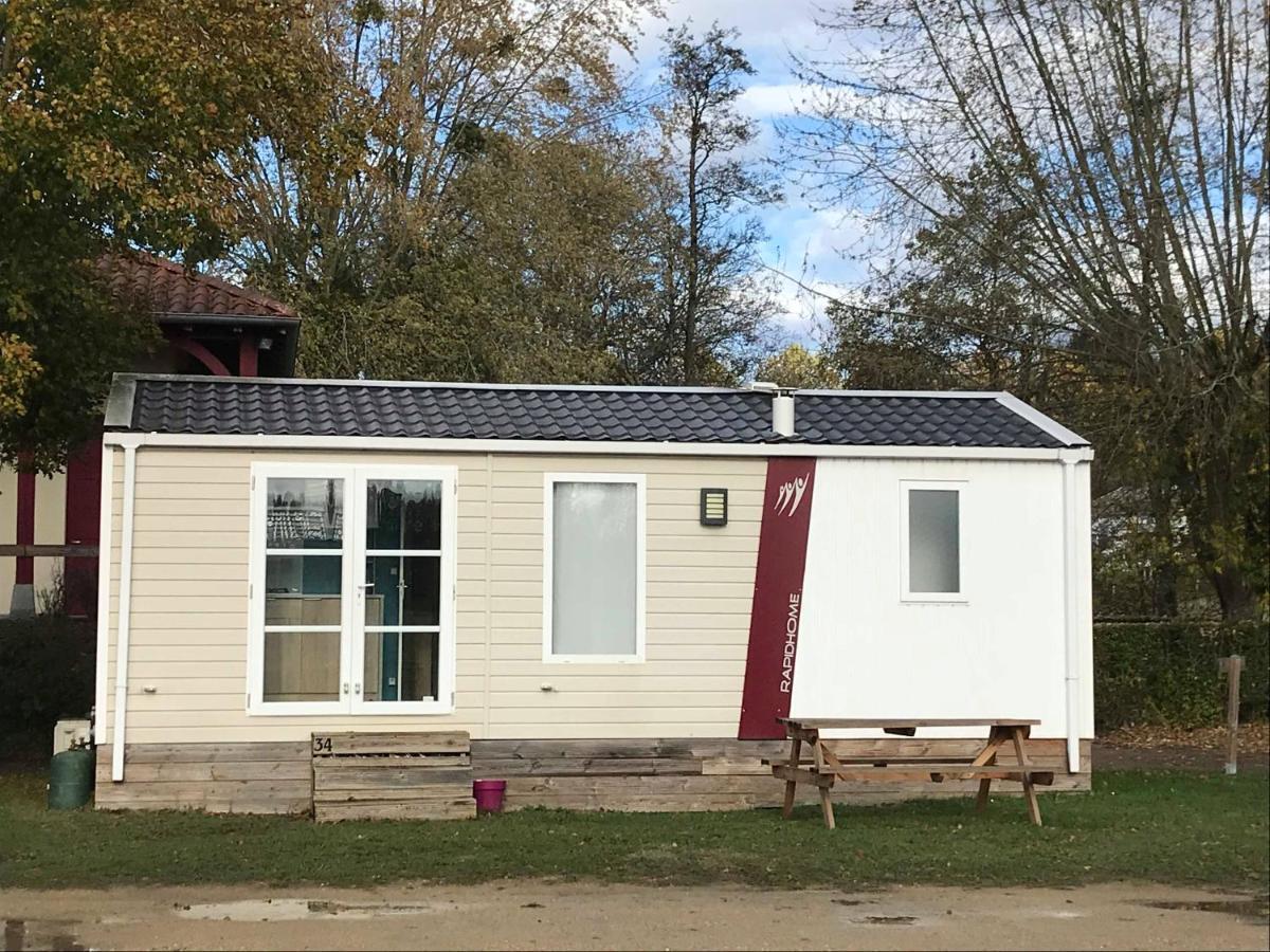 Camping du Sevron Saint-Etienne-du-Bois  Extérieur photo